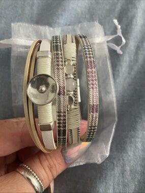 New magnetic bracelet
